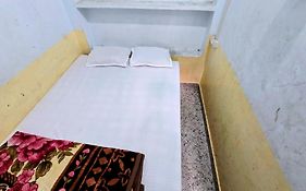Radha Krishna Niwas 200Mtrs To Dasashwamedh Ghat